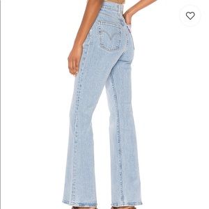 Levi’s Ribcage Flare
